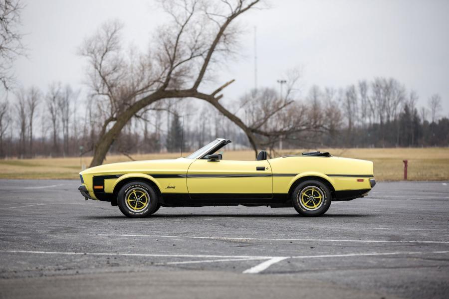  Ford Mustang Convertible 1971 года  (фото 7 из 9)